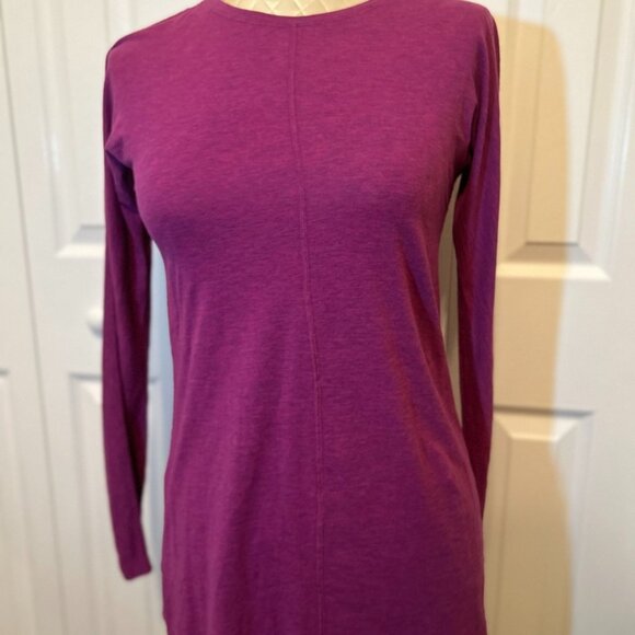 Lululemon Heather Purple Running Top With Thumb Hole Lightweight, Size 6 - Picture 1 of 3
